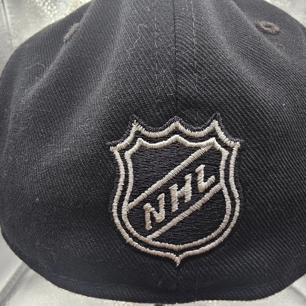 Anaheim Ducks NHL Fanatics Fitted Hat – Size 7 (55.8 cm) – Black - Picture 3 of 4
